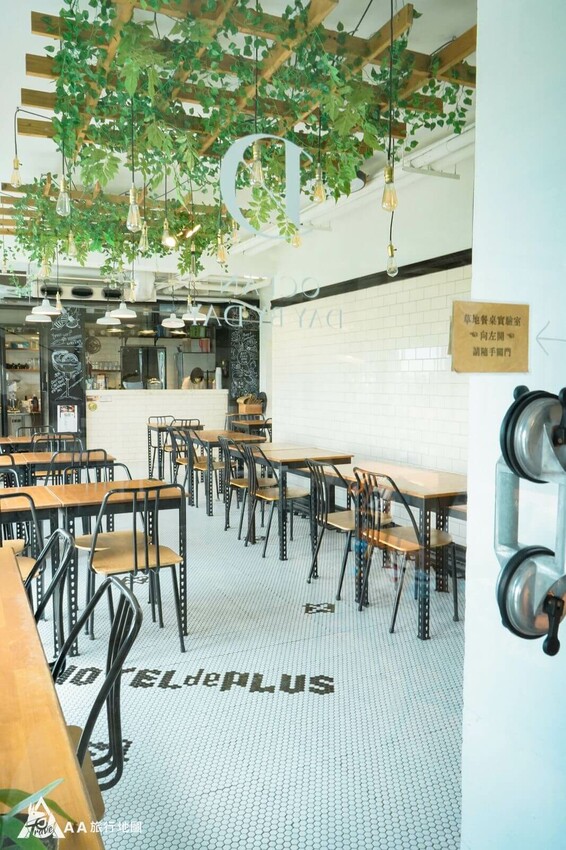 草地實驗室的空間