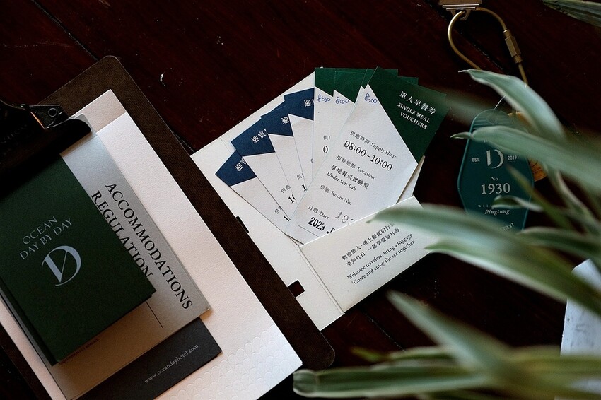 南國草原上的純白忘憂建築 無敵海景&仙境美景 屏東墾丁滿洲超夯人氣民宿｜日日旅海 Ocean Day by Day Hotel