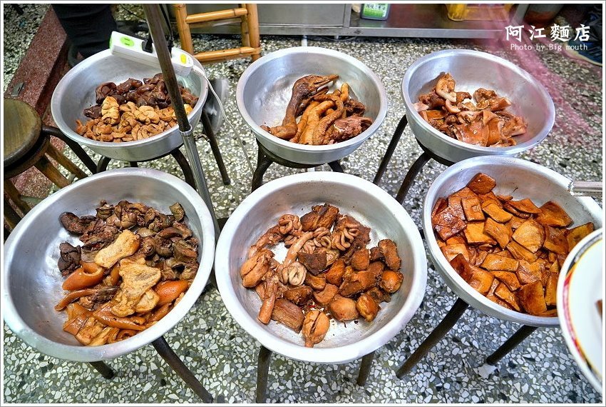 【台南大內】阿江麵店．無招牌在地美味!鋼盆滷味、蒜頭、麻醬乾麵推薦!
