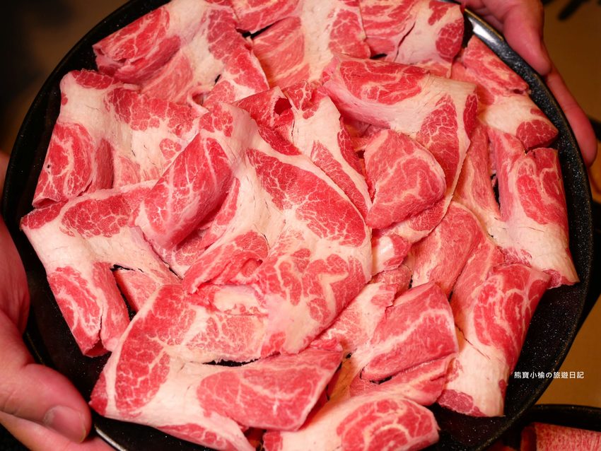 【桃園美食】 搭膳DaShan個人鍋物，中壢經國路夜店風餐廳，約會聚餐好選擇！日本鹿兒島A5和牛超好吃。 @熊寶小榆の旅遊日記