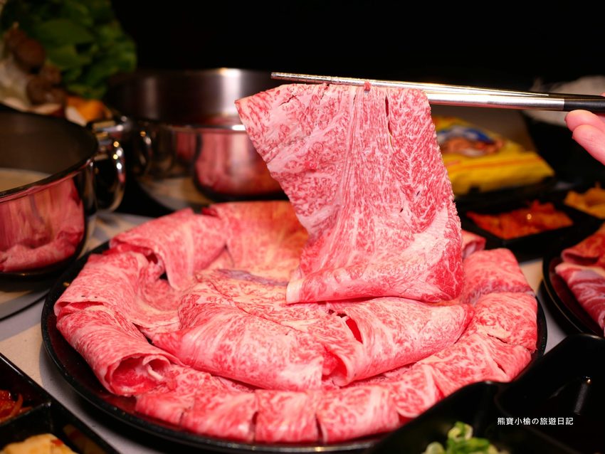 【桃園美食】 搭膳DaShan個人鍋物，中壢經國路夜店風餐廳，約會聚餐好選擇！日本鹿兒島A5和牛超好吃。 @熊寶小榆の旅遊日記
