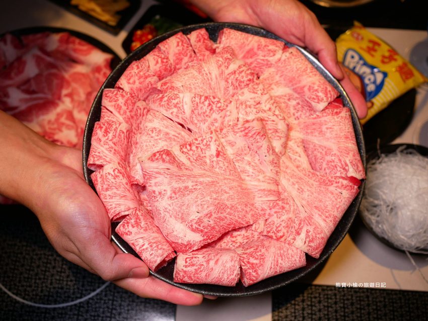 【桃園美食】 搭膳DaShan個人鍋物，中壢經國路夜店風餐廳，約會聚餐好選擇！日本鹿兒島A5和牛超好吃。 @熊寶小榆の旅遊日記