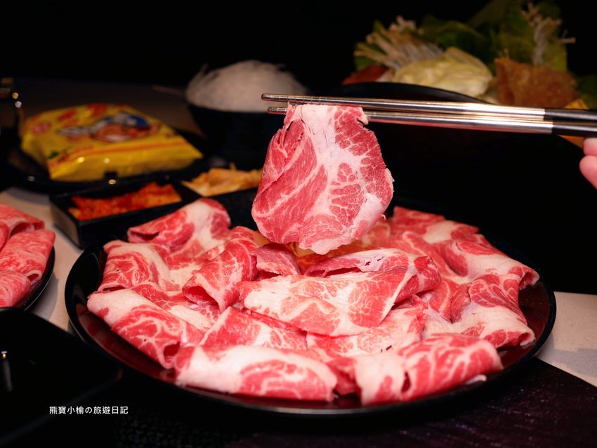 【桃園美食】 搭膳DaShan個人鍋物，中壢經國路夜店風餐廳，約會聚餐好選擇！日本鹿兒島A5和牛超好吃。 @熊寶小榆の旅遊日記