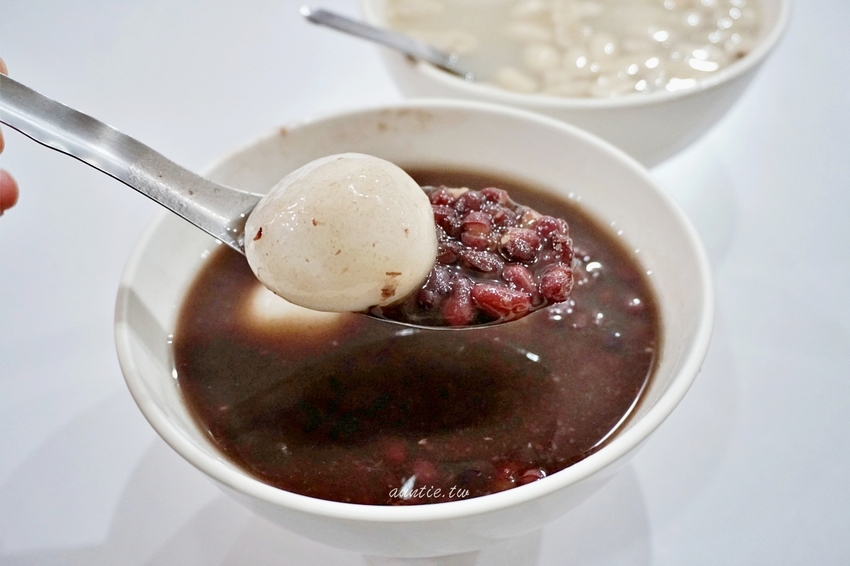 【台北】第一家湯圓專賣店 大顆綿密香濃花生湯 芝麻湯圓 冬天暖呼呼甜品推薦 - 水晶安蹄 不務正業過生活