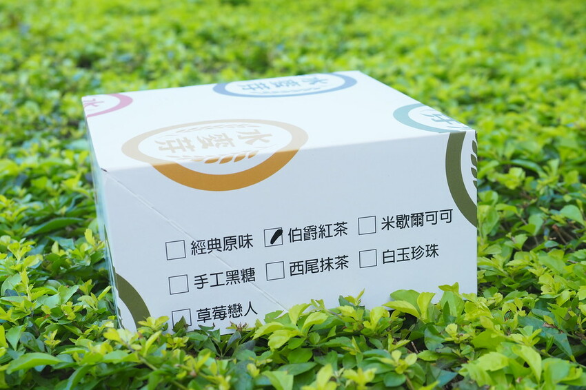 日賣八百顆超狂古早味手撕蛋糕,一顆只要$90多種口味隨你挑.還有年節送禮必買,搶翻天的好吃鳳凰酥.蛋黃酥