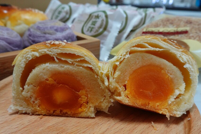 中秋節送禮推薦！多種搭配禮盒好划算，鳳凰酥一顆才20元？8/28日前預購禮盒享9折優惠