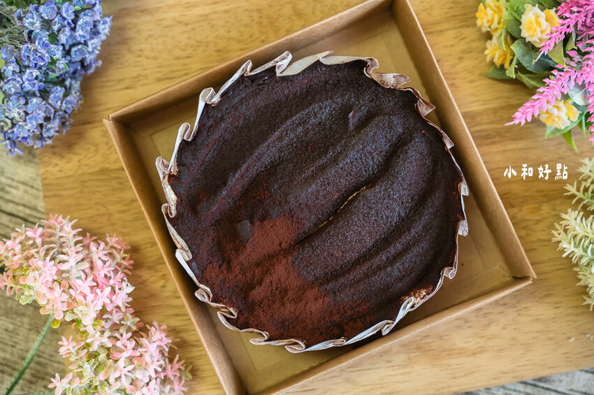 |花蓮伴手禮|小和好點,超人氣雪山肉桂捲/開心果&小山園抹茶流心巴斯克/提拉米蘇咖啡流心巴斯克,一起宅配到家 - 婷兒旅行地圖