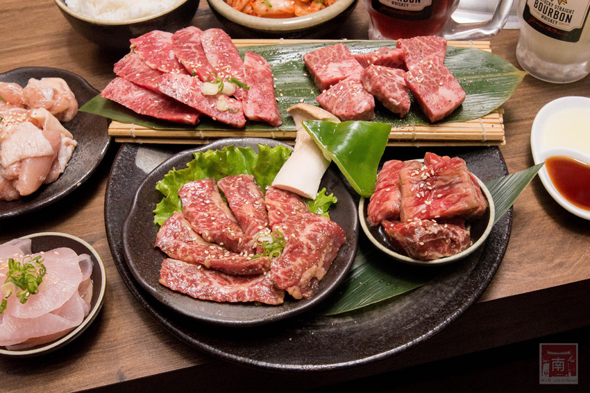 【臺南美食】台南燒肉店｜傳承正統日式燒肉文化｜手切冷藏頂級肉品｜店員的協助讓燒肉變好吃了｜多人和一個人都適合的燒肉店~~壹心燒肉台南安平店 - 南人幫