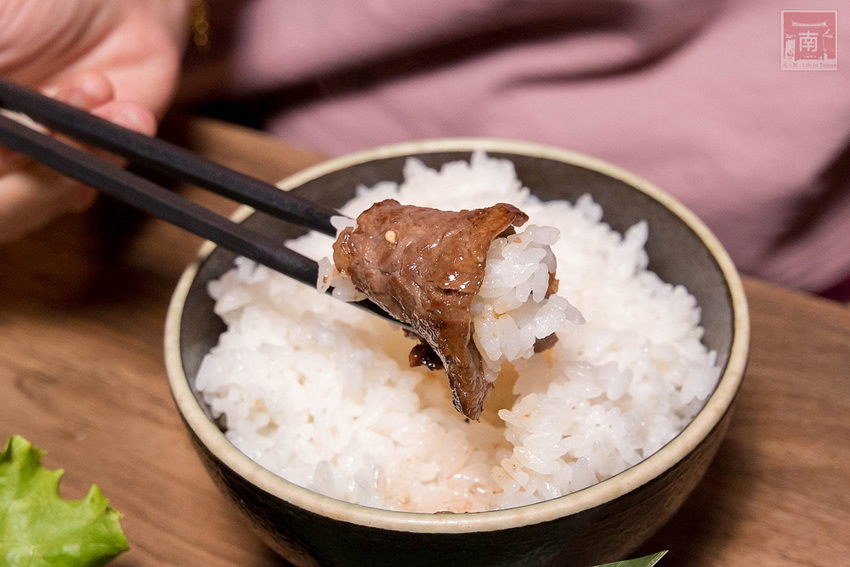 【臺南美食】台南燒肉店｜傳承正統日式燒肉文化｜手切冷藏頂級肉品｜店員的協助讓燒肉變好吃了｜多人和一個人都適合的燒肉店~~壹心燒肉台南安平店 - 南人幫