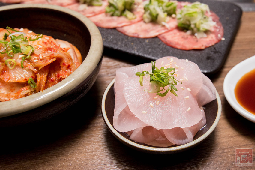 【臺南美食】台南燒肉店｜傳承正統日式燒肉文化｜手切冷藏頂級肉品｜店員的協助讓燒肉變好吃了｜多人和一個人都適合的燒肉店~~壹心燒肉台南安平店 - 南人幫