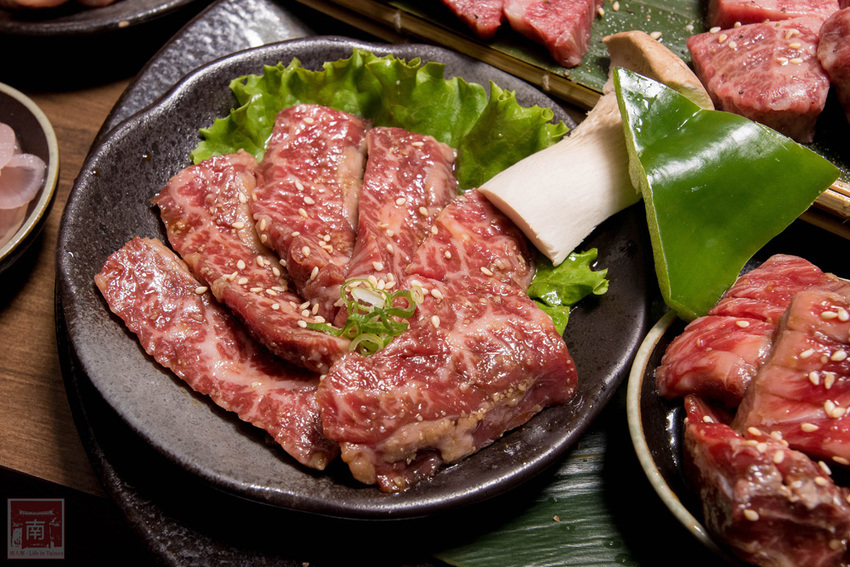 【臺南美食】台南燒肉店｜傳承正統日式燒肉文化｜手切冷藏頂級肉品｜店員的協助讓燒肉變好吃了｜多人和一個人都適合的燒肉店~~壹心燒肉台南安平店 - 南人幫