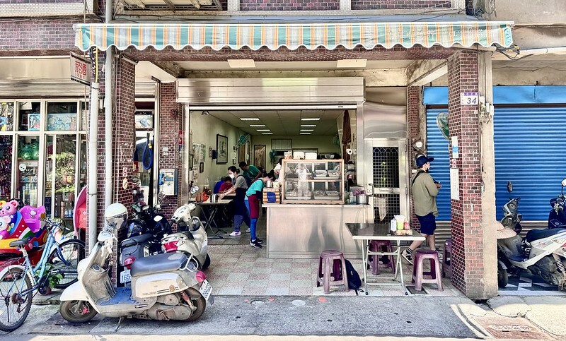 大溪美食地標達摩麵店,在地人激推擔仔麵與黑白切,老街飄香一甲子