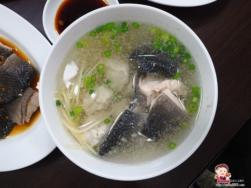 桃園平鎮美食-台南肉燥飯-霸氣虱目魚皮山蓋飯很驚人,在這裡找到我要的台南味 (邀約) @民宿女王芽月-美食.旅遊.全台趴趴走