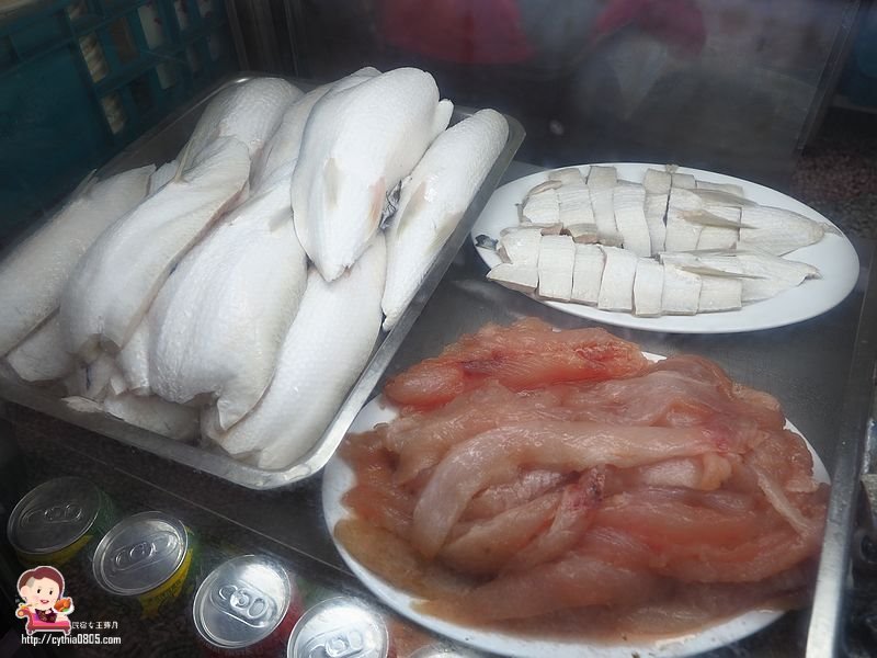 桃園平鎮美食-台南肉燥飯-霸氣虱目魚皮山蓋飯很驚人,在這裡找到我要的台南味 (邀約) @民宿女王芽月-美食.旅遊.全台趴趴走