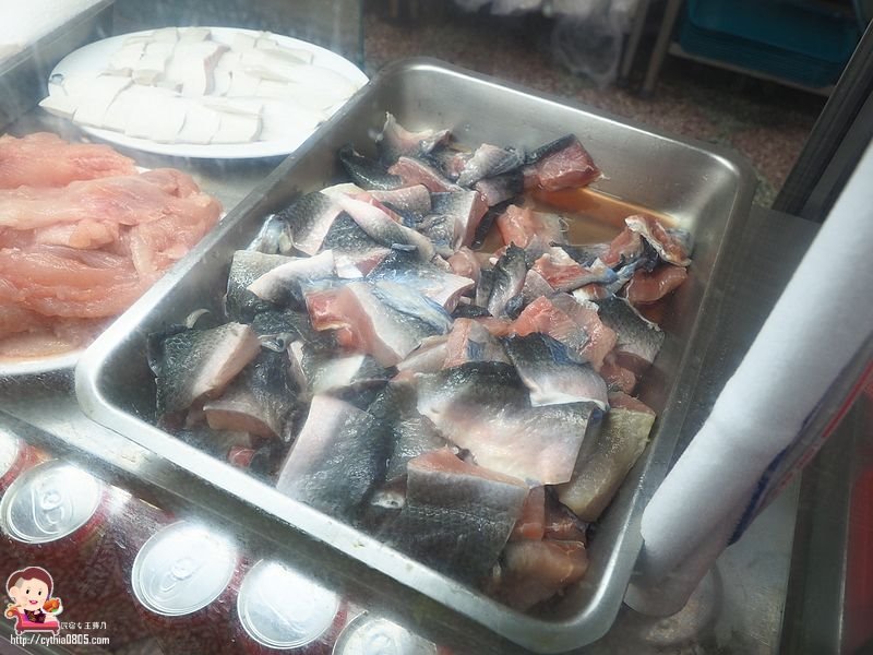 桃園平鎮美食-台南肉燥飯-霸氣虱目魚皮山蓋飯很驚人,在這裡找到我要的台南味 (邀約) @民宿女王芽月-美食.旅遊.全台趴趴走