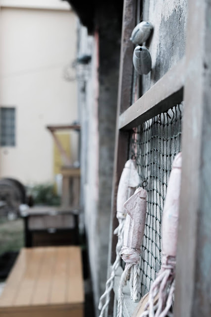 [秋，澎湖] 喝一點酒，聊一點天，在秋季的澎湖老宅草地上 - Beacon說酒人