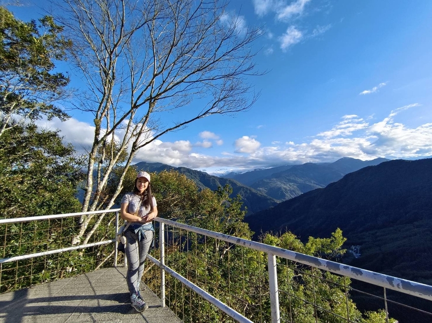 【新竹.尖石】宇老觀景台+魯壁一家人寵物友善餐廳超美景觀需預約