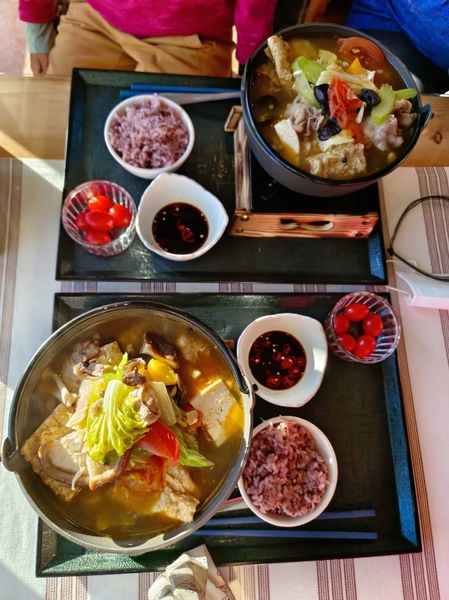 【新竹.尖石】宇老觀景台+魯壁一家人寵物友善餐廳超美景觀需預約