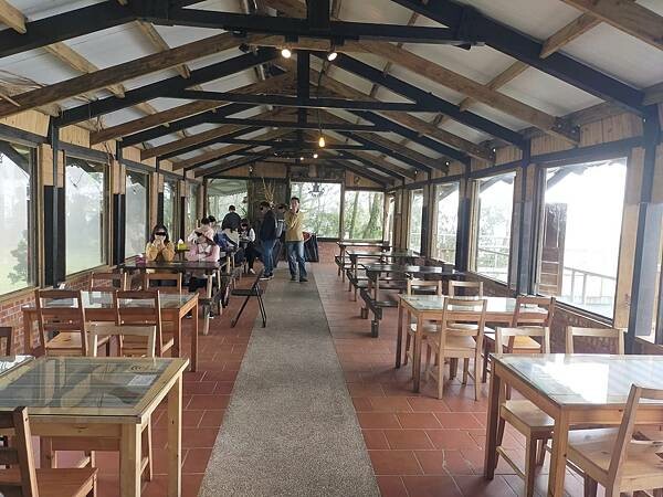 新竹尖石魯壁一家人~特色餐點~近宇老觀景台~山嵐飄上來的日子