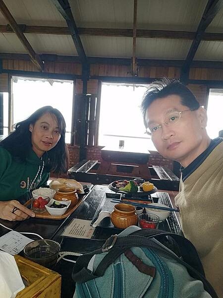 新竹尖石魯壁一家人~特色餐點~近宇老觀景台~山嵐飄上來的日子