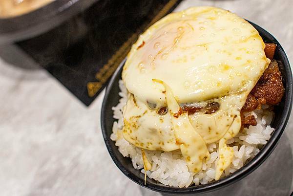 【桃園美食】嗑肉石鍋-什麼!?和牛龍蝦火鍋只要599元就能吃到!CP值爆高的火鍋店