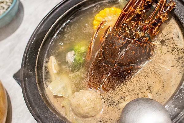 【桃園美食】嗑肉石鍋-什麼!?和牛龍蝦火鍋只要599元就能吃到!CP值爆高的火鍋店