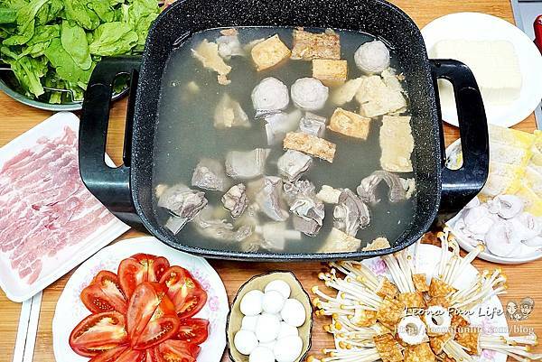 大隆路黃昏市場 大衛廚房 大隆路黃昏市場 熟食 清燉羊肉爐 酸菜白肉鍋 葷素菜大隆路美食 大隆路黃昏市場攤位 大隆黃昏市場滷味1DSC06344.JPG