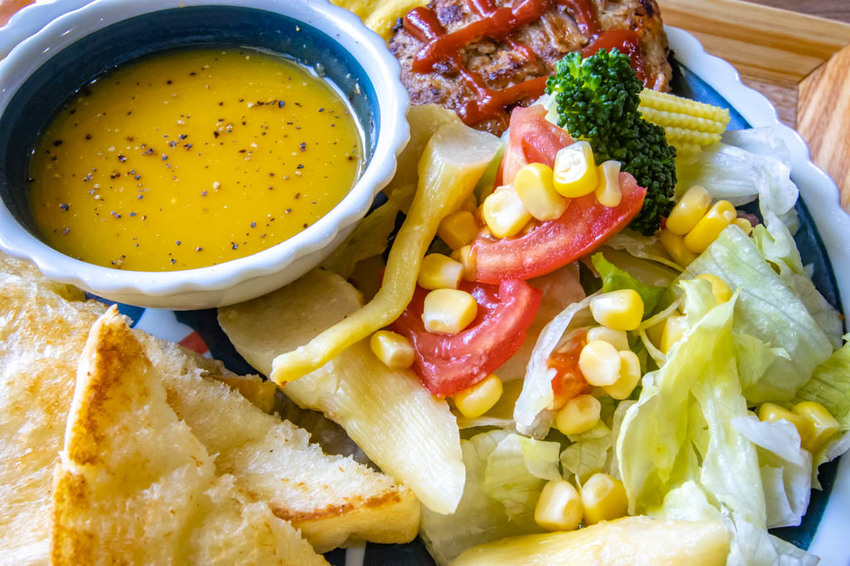 彰化溪湖,溪湖糖廠夯美食,鳥月生吐司專門店。 - 微笑Joe幸運