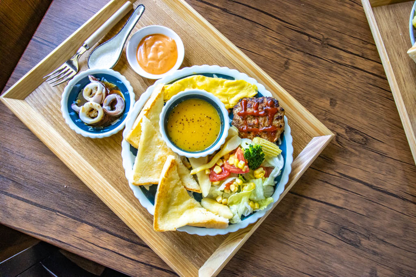 彰化溪湖,溪湖糖廠夯美食,鳥月生吐司專門店。 - 微笑Joe幸運