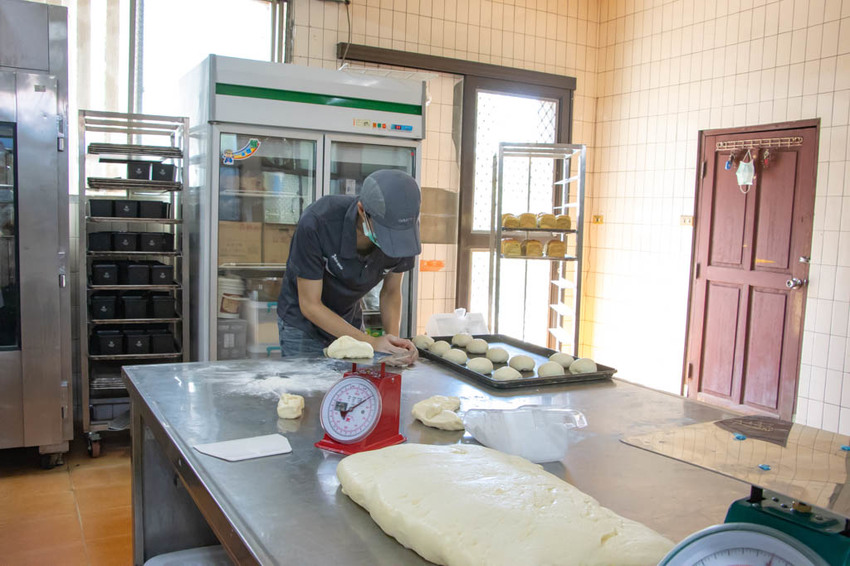 彰化溪湖,溪湖糖廠夯美食,鳥月生吐司專門店。 - 微笑Joe幸運