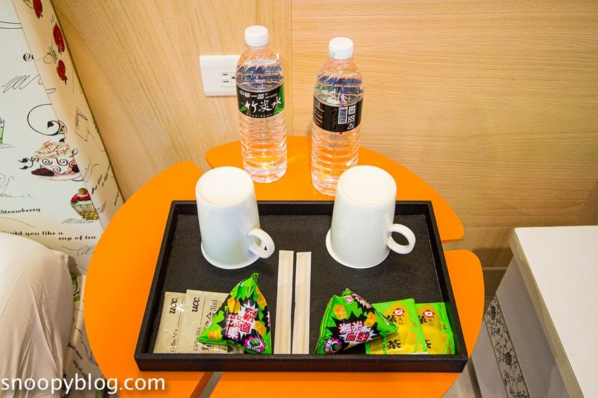 寬頻極緻Villa｜宜蘭五結包棟民宿～戲水池夏天能玩水，房間內有桌遊、遊戲帳篷、廚房玩具，適合親子同樂