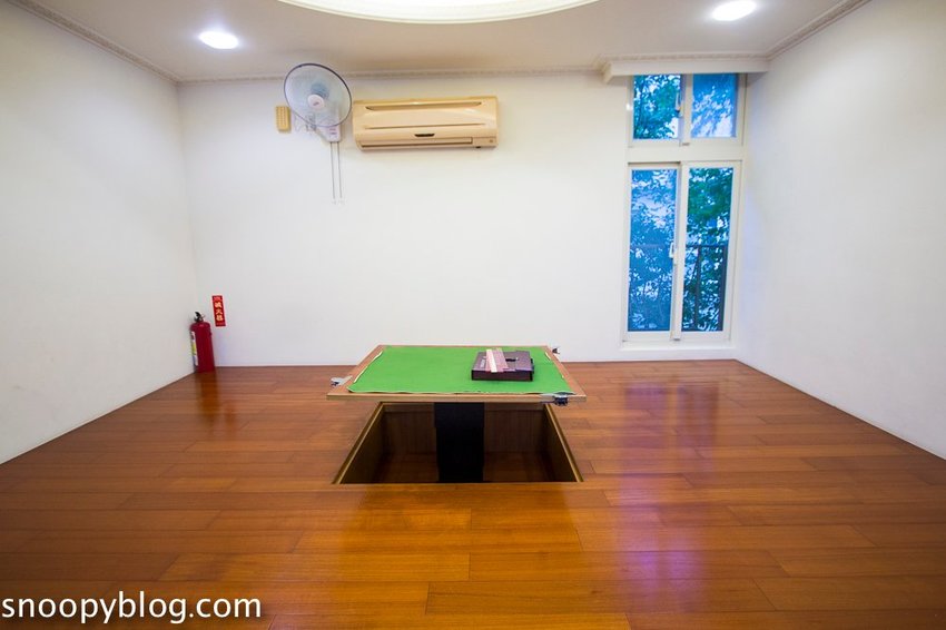 寬頻極緻Villa｜宜蘭五結包棟民宿～戲水池夏天能玩水，房間內有桌遊、遊戲帳篷、廚房玩具，適合親子同樂