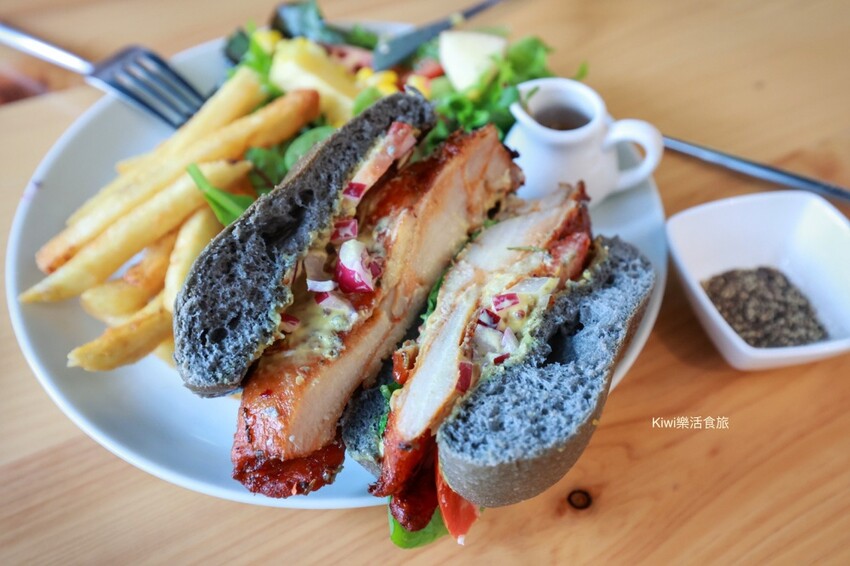 嘉義楓丹白露咖啡Café｜嘉義大林庭園式餐廳，早午餐，近老楊方塊酥.佐登妮絲城堡.康倪時代美學莊園