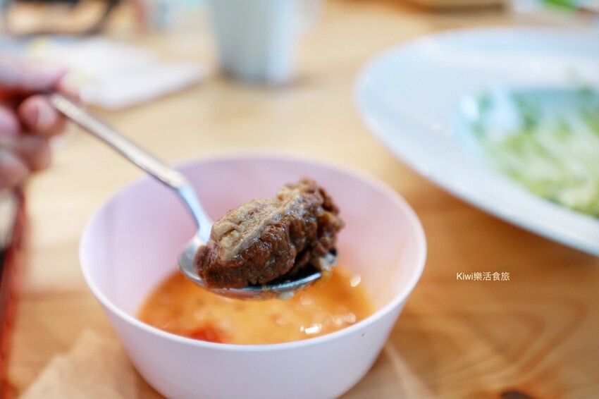 嘉義楓丹白露咖啡Café｜嘉義大林庭園式餐廳，早午餐，近老楊方塊酥.佐登妮絲城堡.康倪時代美學莊園