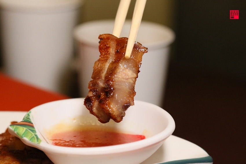 雲林古坑美食／古坑阿嬤私房菜有「一雞多吃」咖啡醬燻烤雞　獨家脆筍麵、脆筍蛋跟狗尾草燉雞湯 - 跟著華少吃吃吃