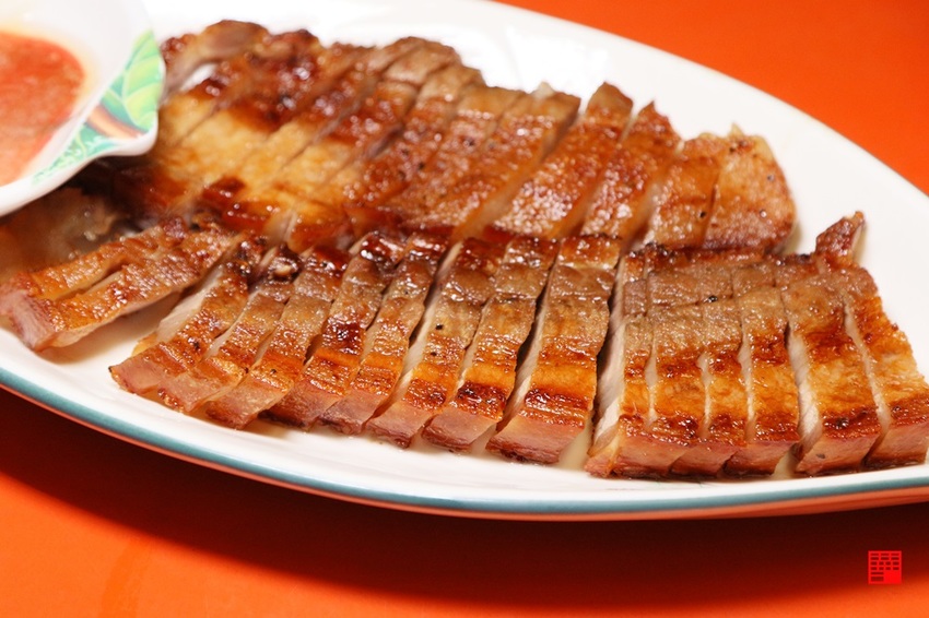 雲林古坑美食／古坑阿嬤私房菜有「一雞多吃」咖啡醬燻烤雞　獨家脆筍麵、脆筍蛋跟狗尾草燉雞湯 - 跟著華少吃吃吃