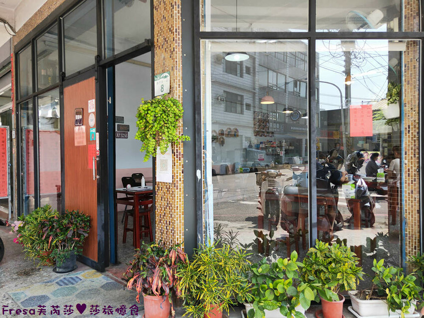 高雄餐館【食川全麥涼麵】旗山老街周邊飯館.濃郁咖哩飯加上酥香炸豬排超滿足│鍋燒丼飯│旗山美食