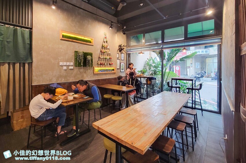 新北市蘆洲區[蘆洲美食]厚哩咖在(附菜單)/日式果香、南洋椰香口味咖哩都好吃/自助點餐機超特別/蘆洲美食推薦