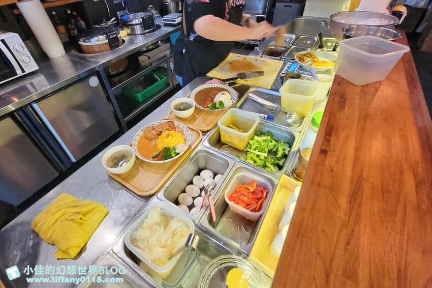 新北市蘆洲區[蘆洲美食]厚哩咖在(附菜單)/日式果香、南洋椰香口味咖哩都好吃/自助點餐機超特別/蘆洲美食推薦