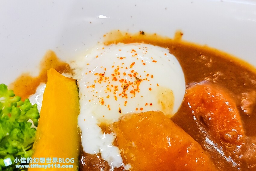 新北市蘆洲區[蘆洲美食]厚哩咖在(附菜單)/日式果香、南洋椰香口味咖哩都好吃/自助點餐機超特別/蘆洲美食推薦