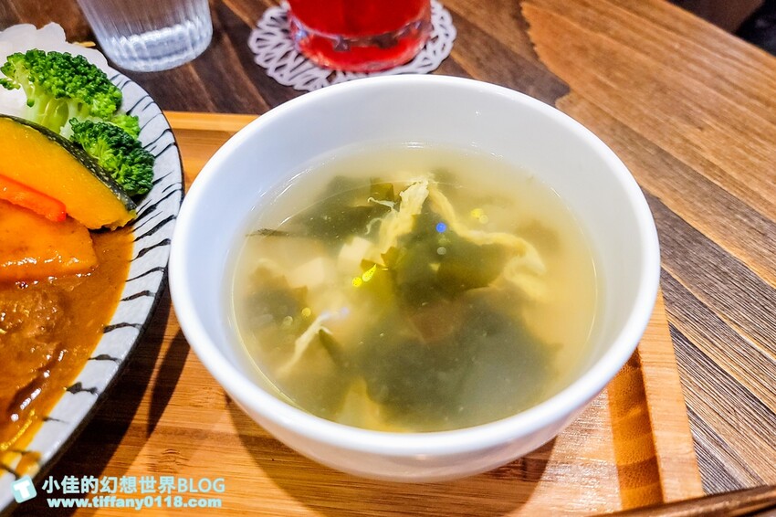 新北市蘆洲區[蘆洲美食]厚哩咖在(附菜單)/日式果香、南洋椰香口味咖哩都好吃/自助點餐機超特別/蘆洲美食推薦