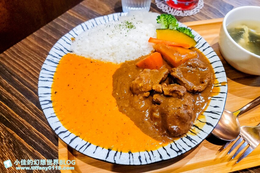 新北市蘆洲區[蘆洲美食]厚哩咖在(附菜單)/日式果香、南洋椰香口味咖哩都好吃/自助點餐機超特別/蘆洲美食推薦