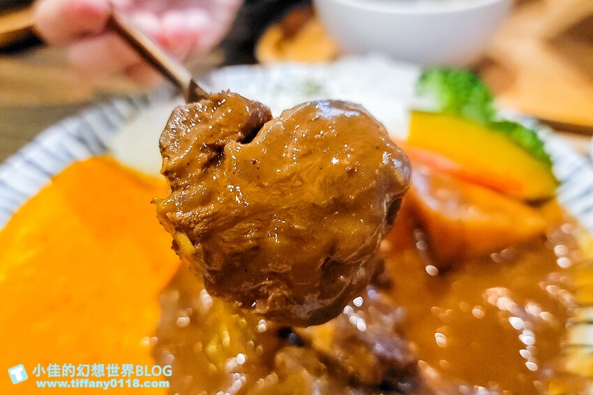 新北市蘆洲區[蘆洲美食]厚哩咖在(附菜單)/日式果香、南洋椰香口味咖哩都好吃/自助點餐機超特別/蘆洲美食推薦