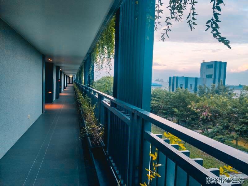 秧悦美地度假酒店 房外走廊