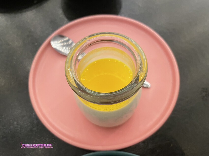 [台北中正區]紅到不行的辛殿麻辣鍋湯頭不是我的菜～大推冰淇淋和肉品戶外坐位很chill＠公館店