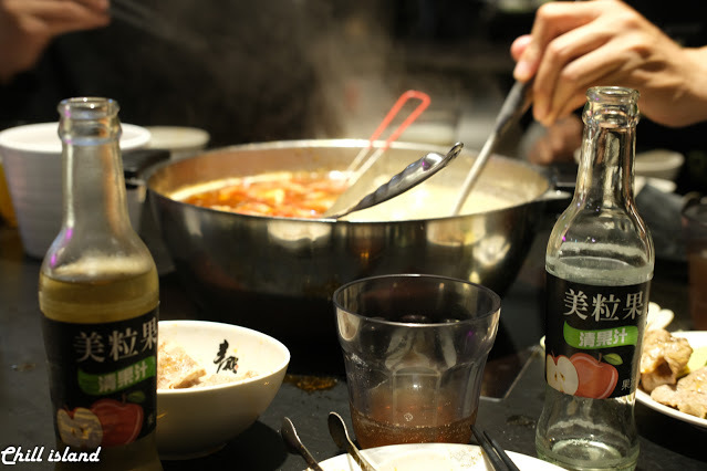 【台北公館 |辛殿麻辣鍋】時尚夜店風裝潢，自助吧冰淇淋才是本體的麻辣鍋