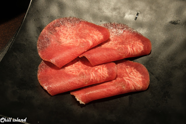 【台北公館 |辛殿麻辣鍋】時尚夜店風裝潢，自助吧冰淇淋才是本體的麻辣鍋