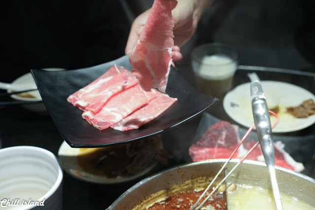 【台北公館 |辛殿麻辣鍋】時尚夜店風裝潢，自助吧冰淇淋才是本體的麻辣鍋