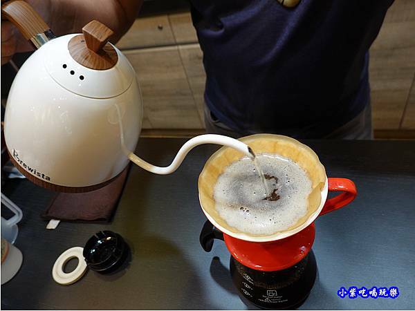 手沖咖啡-鐵猴子曲奇餅勤美中興店.jpg