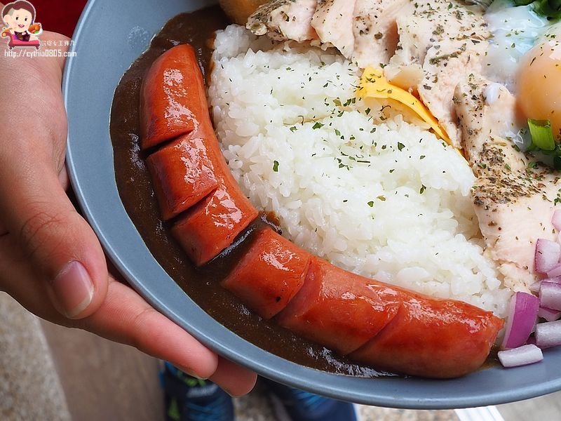 桃園龍潭美食-咖哩就好啦-龍潭公園旁低調小店面,一邊露營一邊吃咖哩啦 @民宿女王芽月-美食.旅遊.全台趴趴走